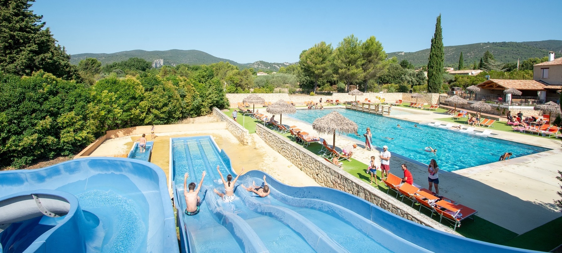 Camping dans le Vaucluse : voyager petit budget sans sacrifier le confort