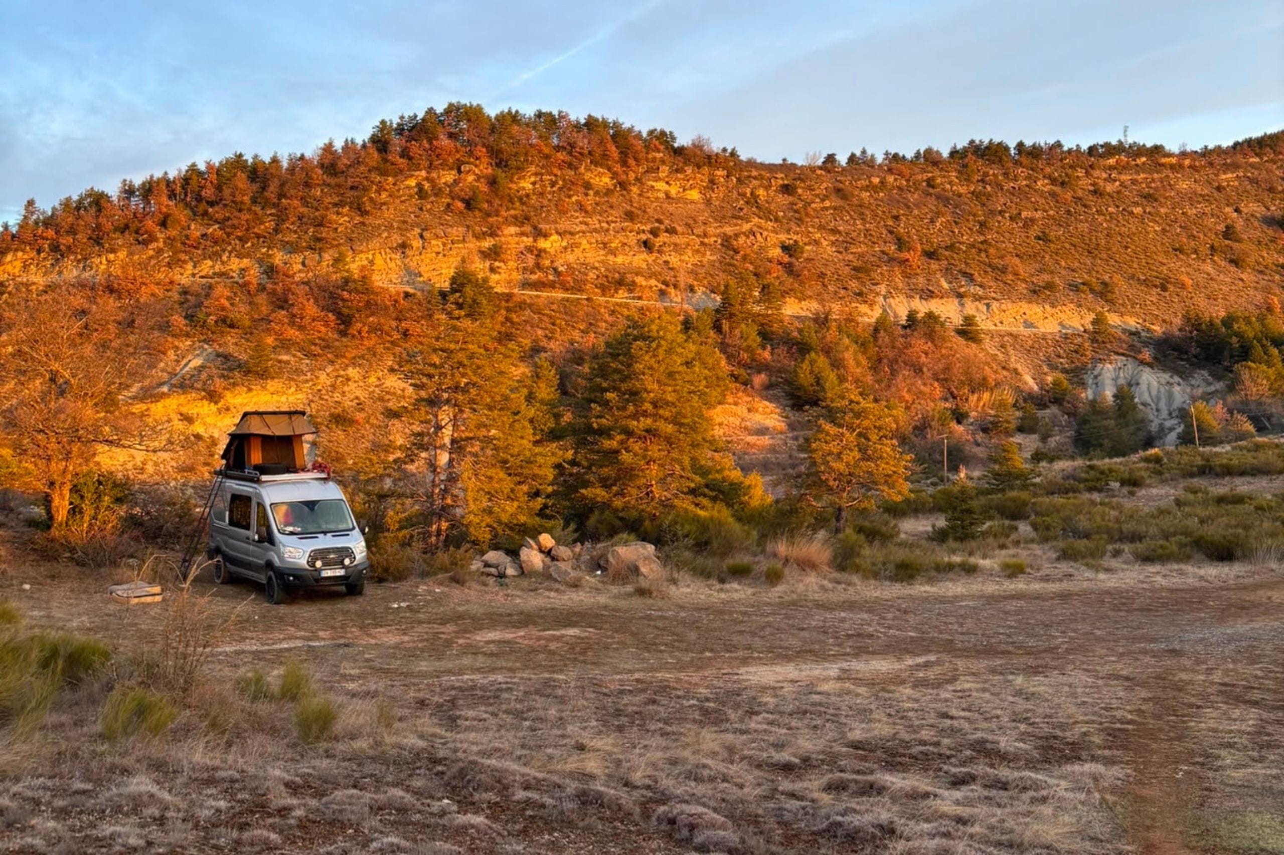 Partir camper sans matos : ce que j ai appris en empruntant une tente à un ami